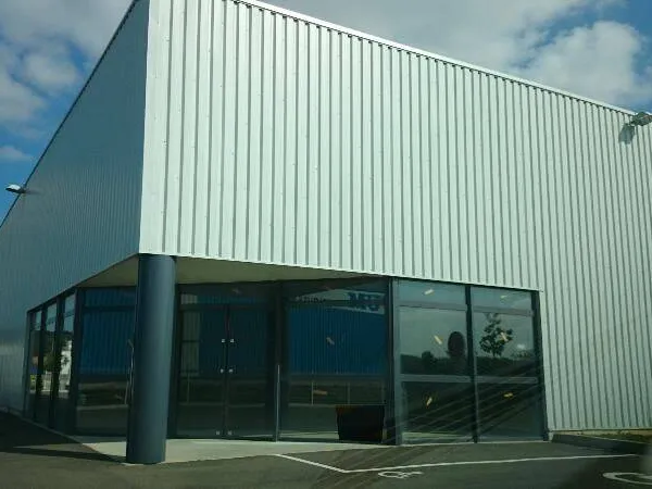 Local d'activité 600 m²