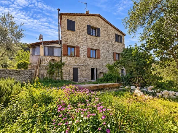 RARE ! 3P en villa au calme total avec jardin, terrasse et p