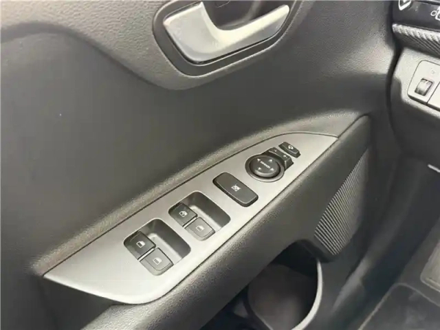 Kia Stonic 1.0 t-gdi 120 ch mhev ibvm6 — photo 126