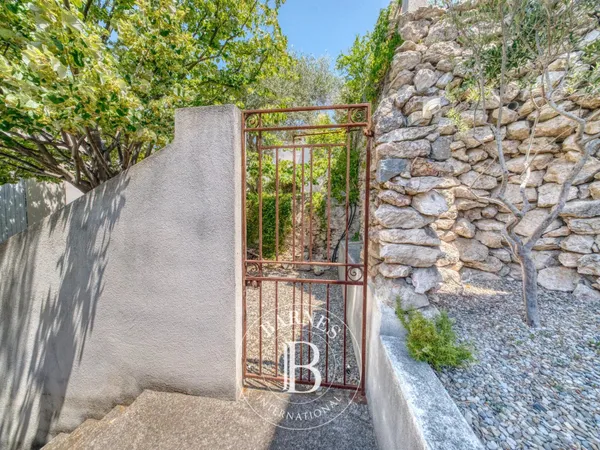 VENTE MAISON - ROUCAS-BLANC 13007 MARSEILLE — UNE ADRESSE RARE, UN POTENTIEL EXCEPTIONNEL