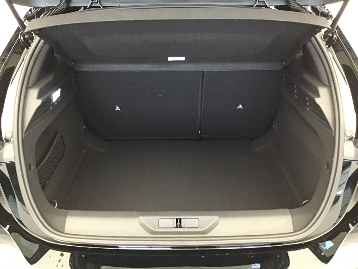 Peugeot 308 — photo 24