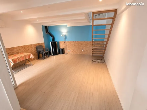 Maison de village rénovée 58m2 avec cour - Soyons