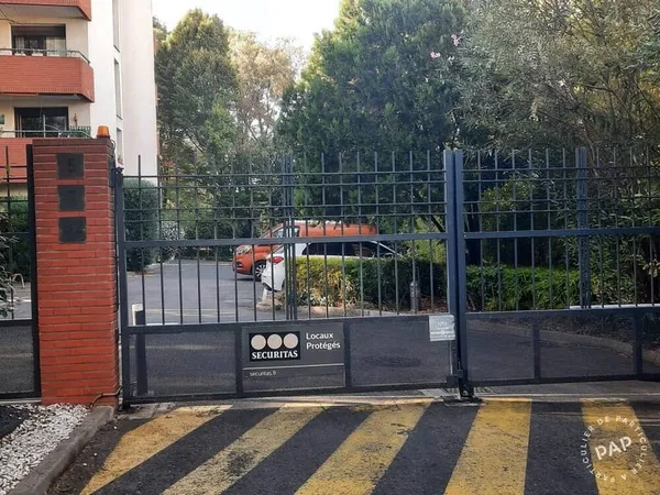 Parking 12 m²