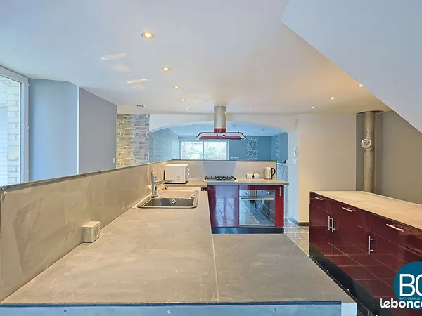 Maison 6 pièces 180 m²