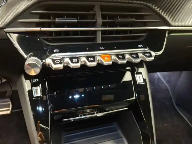 Peugeot 208 hybrid 110 e-dcs6 — photo 100