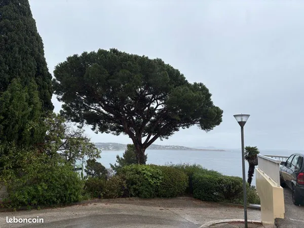 T1 dans les hauteurs de Bandol
