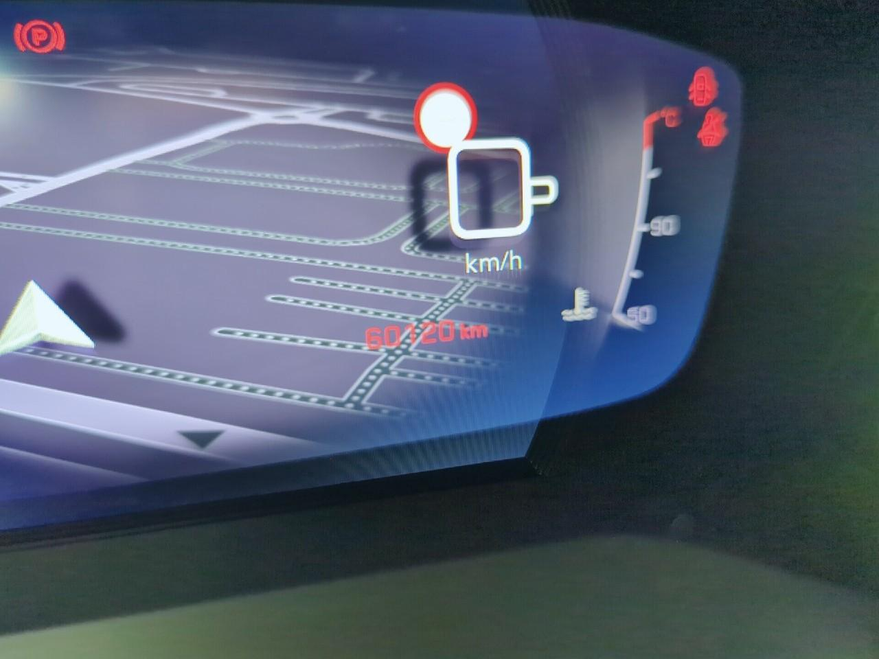 Peugeot 2008 puretech 130 s&s eat8 allure pack — photo 23