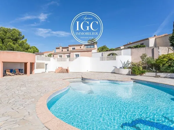 Villa 7 pièces 200 m²