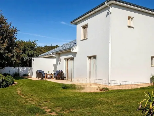 Maison récente 4 pièces  Morlaàs
