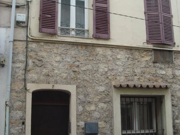 Studio 1 pièce 24 m²