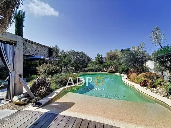 Maison 7 pièces 160 m²