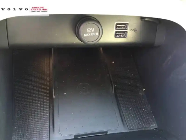 Volvo Xc40 t5 recharge 180+82 ch dct7 — photo 46