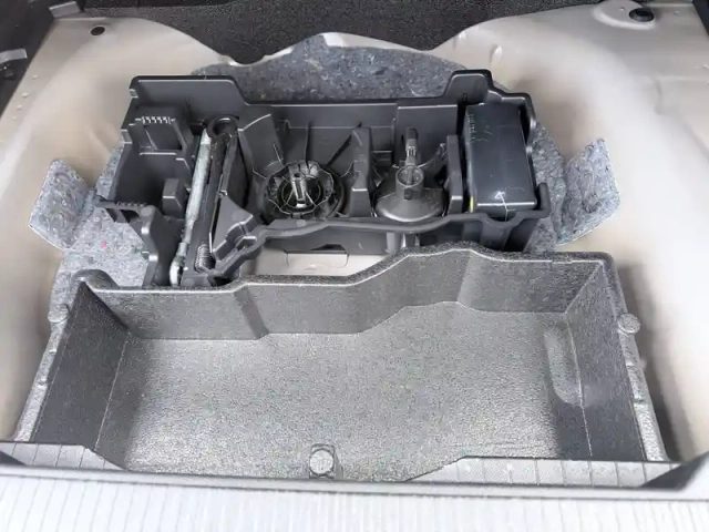 Peugeot 2008 puretech 130 s&amp;s eat8 — photo 11