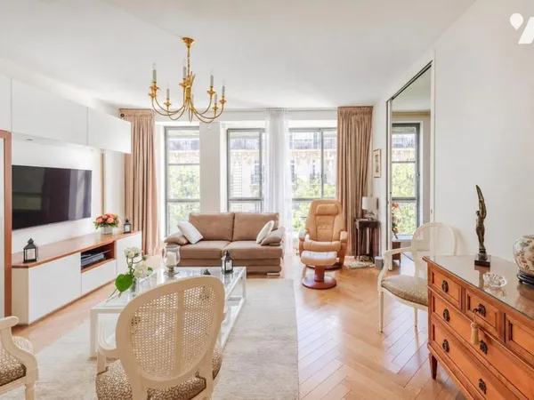 Vends t2 - 81.61 m² - Paris 16e Arrondissement