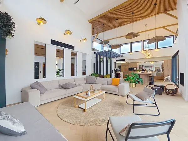 Maison individuelle 8 pièces 435 m²