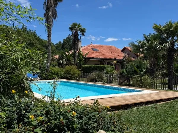 Maison 14 pièces 300 m²