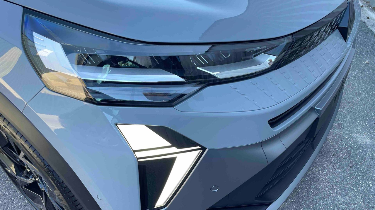 Renault Captur E-Tech full hybrid 160 ch — photo 28