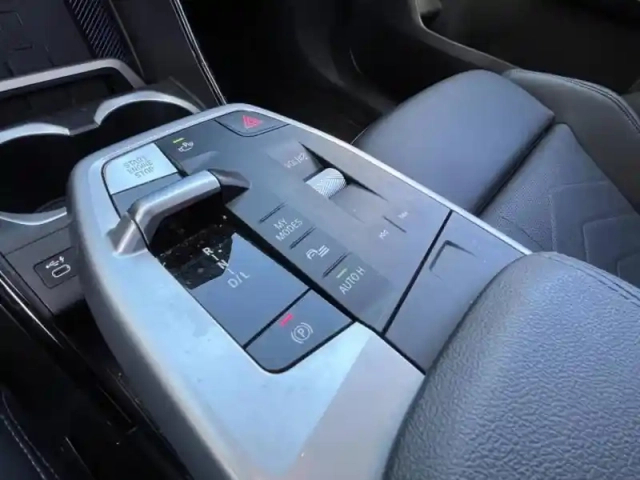 Bmw X1 sdrive18d 150ch xline — photo 13