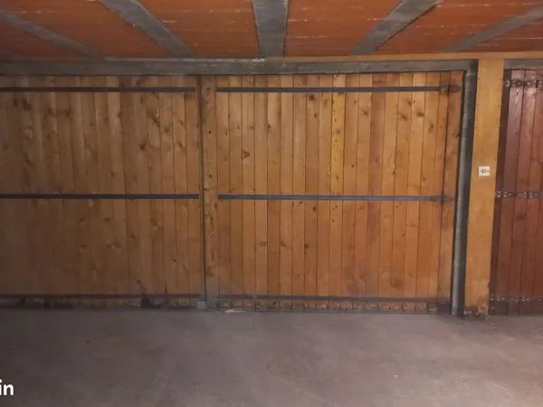 Garage double dans résidence sécurisée 12.14 av de l'urss quartier saint-Michel saint-Agne Récollets