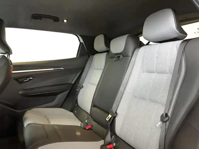 Mitsubishi Eclipse cross 87 kwh 218 — photo 8