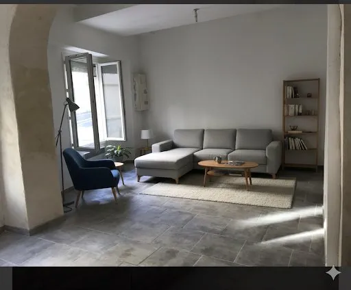 IMMEUBLE 2 Logements LOUES