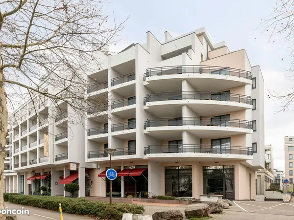 Strasbourg Parc de l'Orangerie - Joli 1P de 35,75 m² avec balcon et garage en sous sol