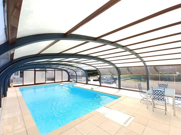 Maison de luxe 9 pièces 182 m²