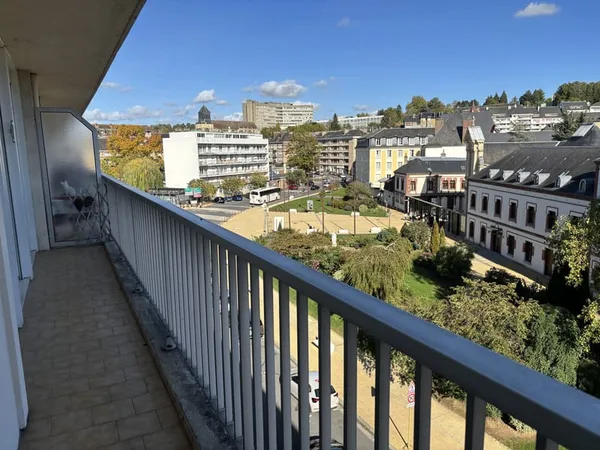 APPARTEMENT T3 AVEC ASCENSEUR, CENTRE VILLE