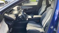 Peugeot 3008 HYBRID4 300ch GT e-EAT8 — photo 12