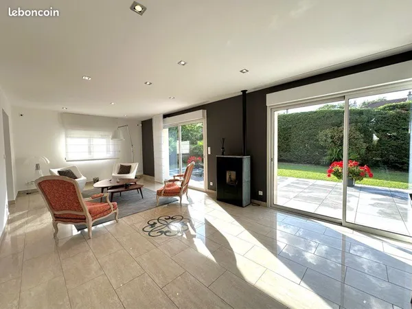 MAISON À VENDRE - 183 m² - GUEUX