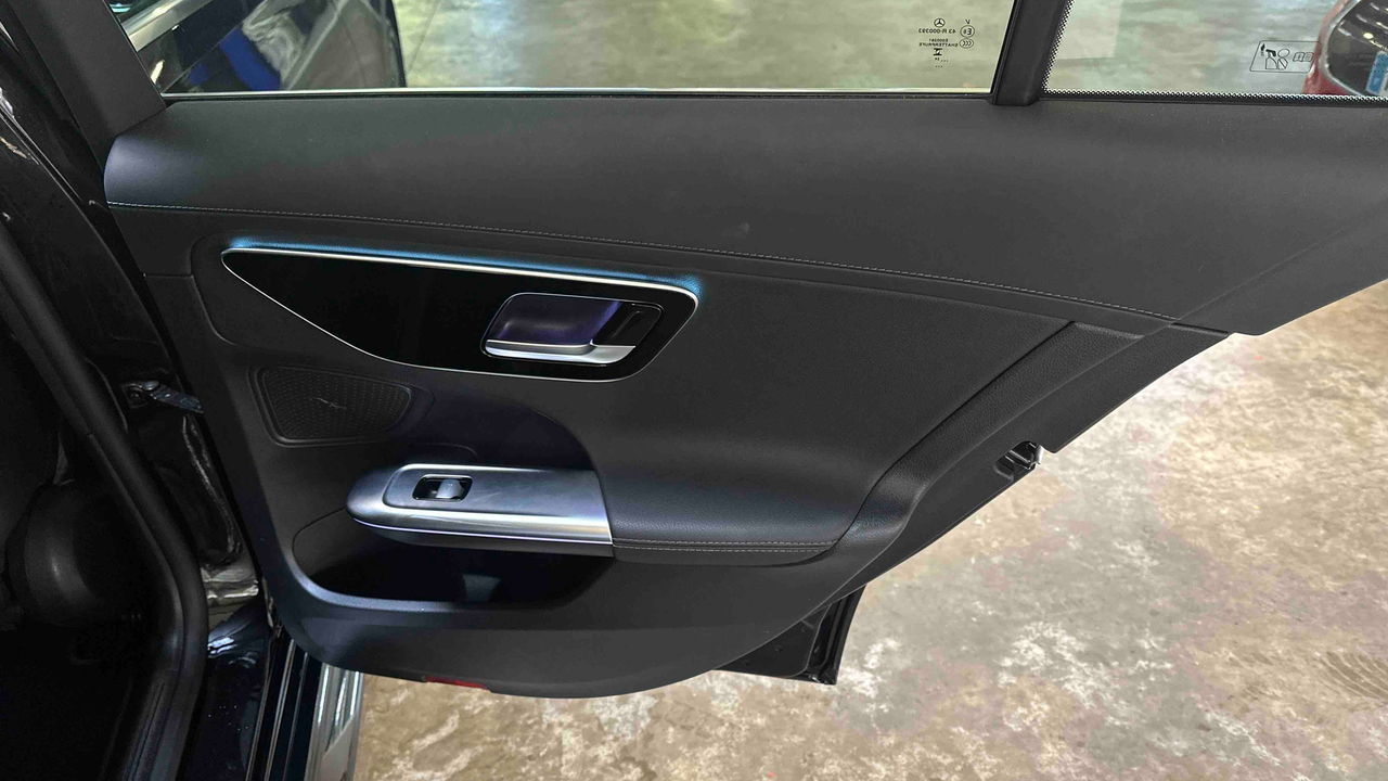 Mercedes Classe C 300 e 9G-Tronic e-Hybrid EQ — photo 25
