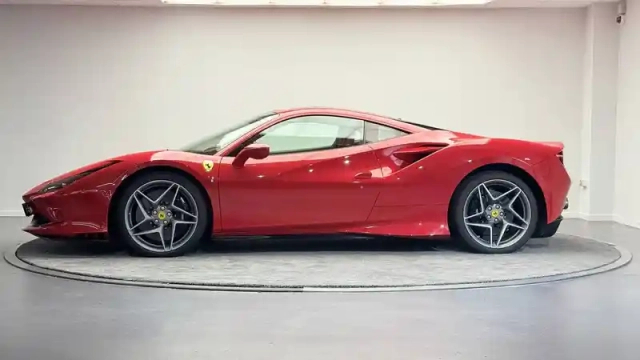 Ferrari F8 tributo 3.9  v8 biturbo 720ch — photo 42