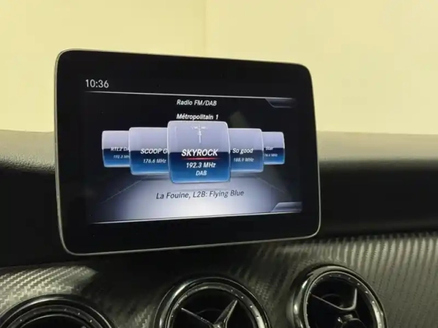 Mercedes Gla 180 intuition — photo 14