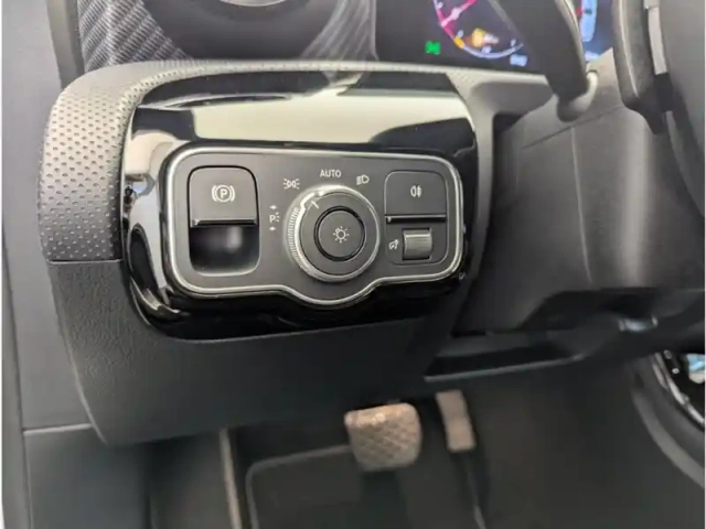 Mercedes Classe A 180 d progressive line — photo 13