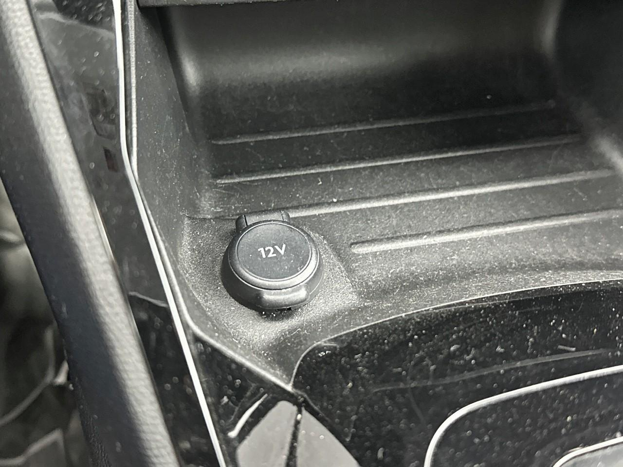 Peugeot 208 electrique 50 kwh 136ch style — photo 29