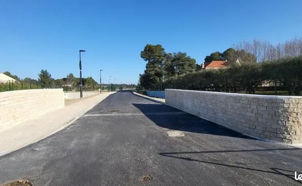 Terrain 455 m² Domazan