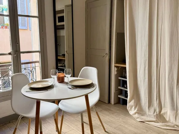 Studio 1 pièce 19 m²