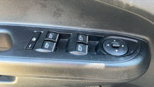Ford B-MAX 1.0 EcoBoost 100 - Trend – 2017 – 90207 km – Essence – Boîte Manuelle — photo 3