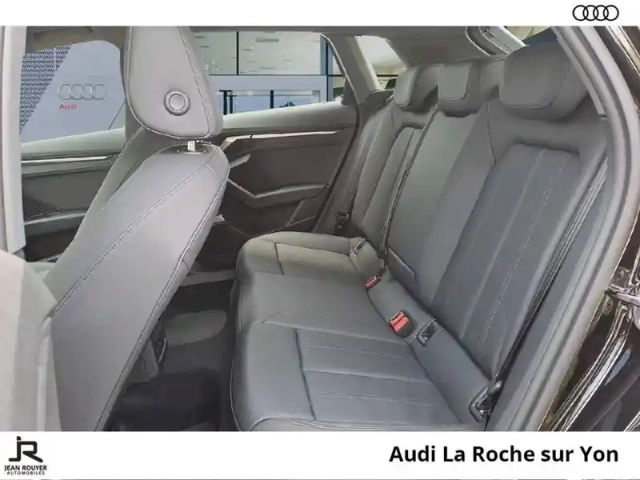 Audi A3 sportback 40 tfsie 204 s tronic 6 — photo 4