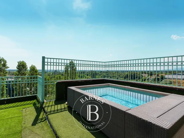 Exclusivité, Penthouse en duplex, 4 chambres, piscine, vue mer, proche plage