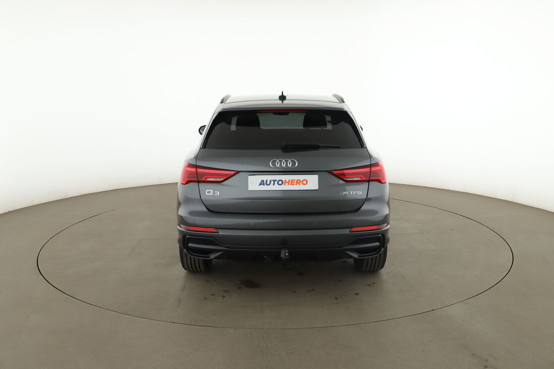 Audi Q3 35 TFSI S Tronic 7 — photo 4