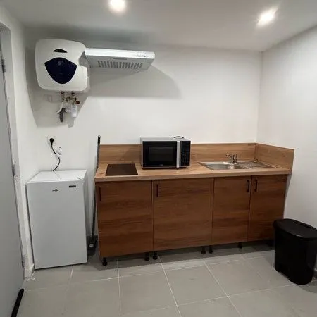STUDIO MEUBLÉ 17m² - BÉZIERS - PROCHE ALLÉES PAUL RIQUET - 460 CC
