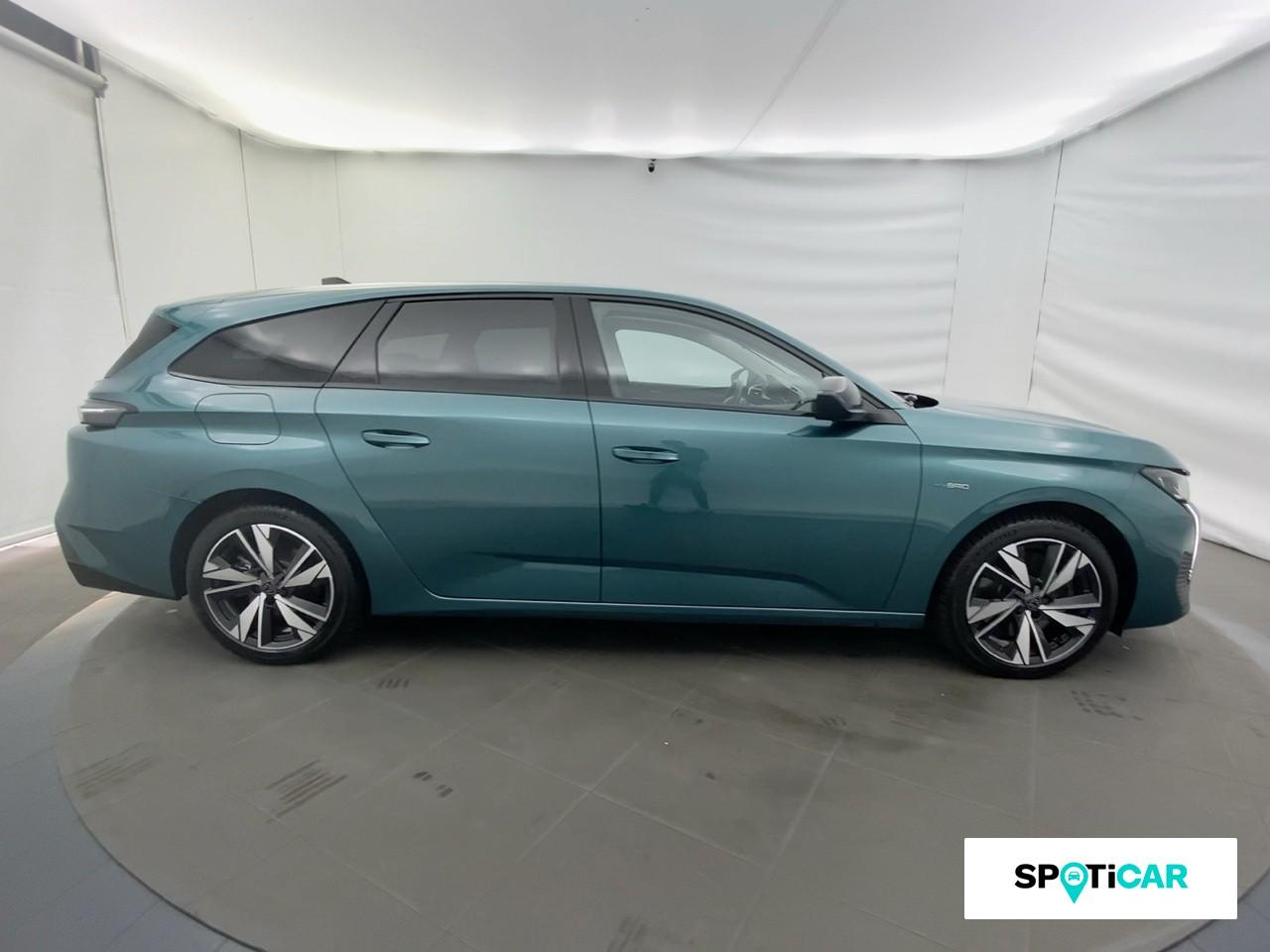 Peugeot 308 sw phev 180ch allure e-eat8 — photo 4