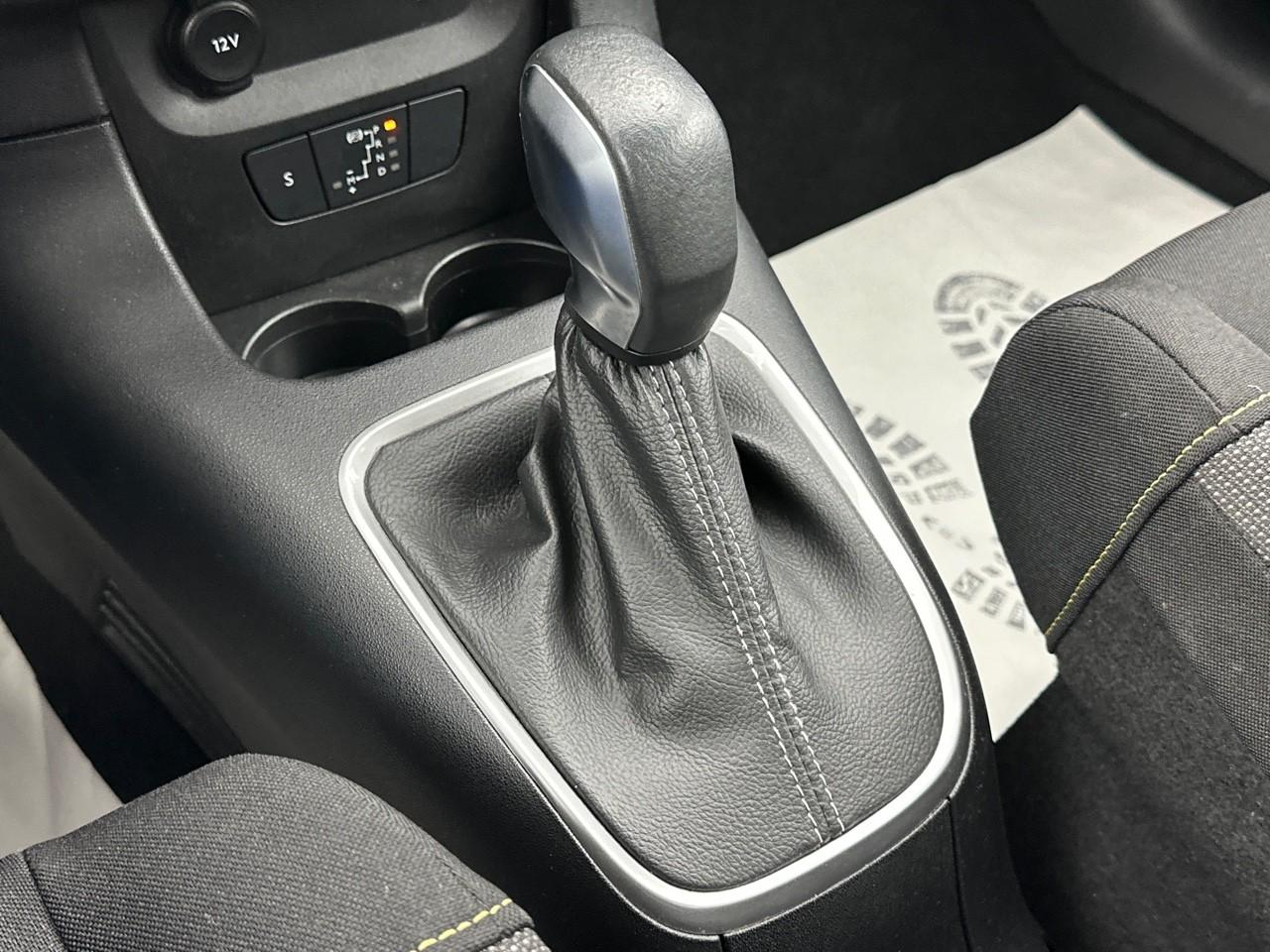 Citroën C3 puretech 110 s&s eat6 shine — photo 30