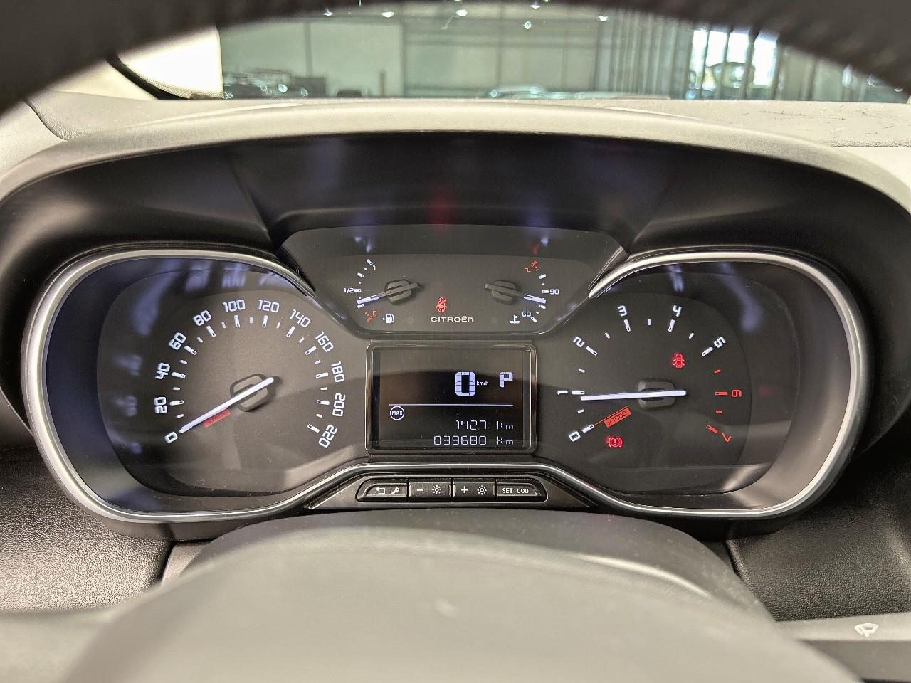 Citroën C3 Aircross puretech 130 s&s eat6 shine — photo 27
