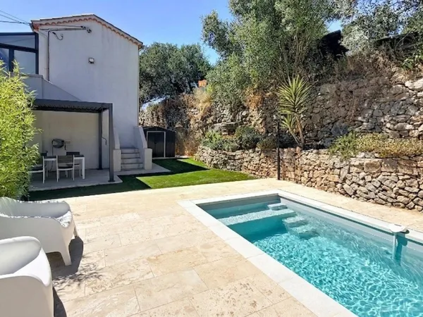 T2 Secteur Baudouvin + Piscine et Jardin privatif