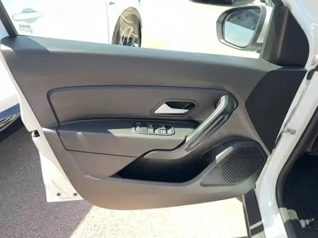 Dacia Duster blue dci 115 4x2 — photo 11