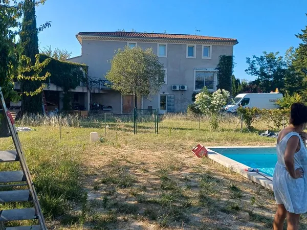 Appartement t6 180m2 5 chambres clim terrasse 70m2 jardin 2000m2 piscine 9x5 parking garage