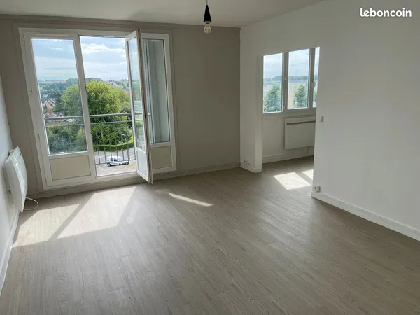 Loue grand appartement à Doullens