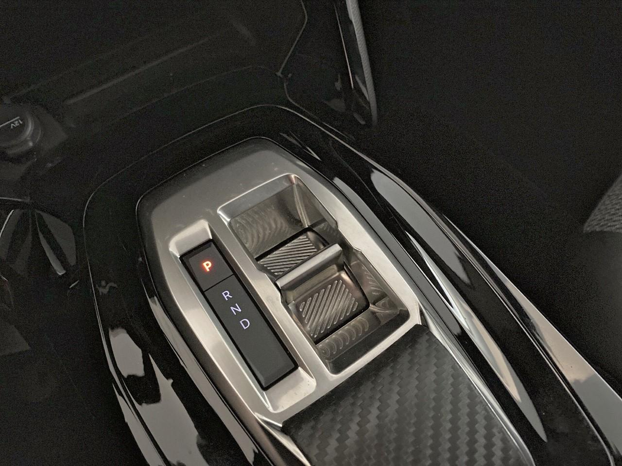 Peugeot 2008 hybrid 145 ch e-dcs6 allure — photo 15